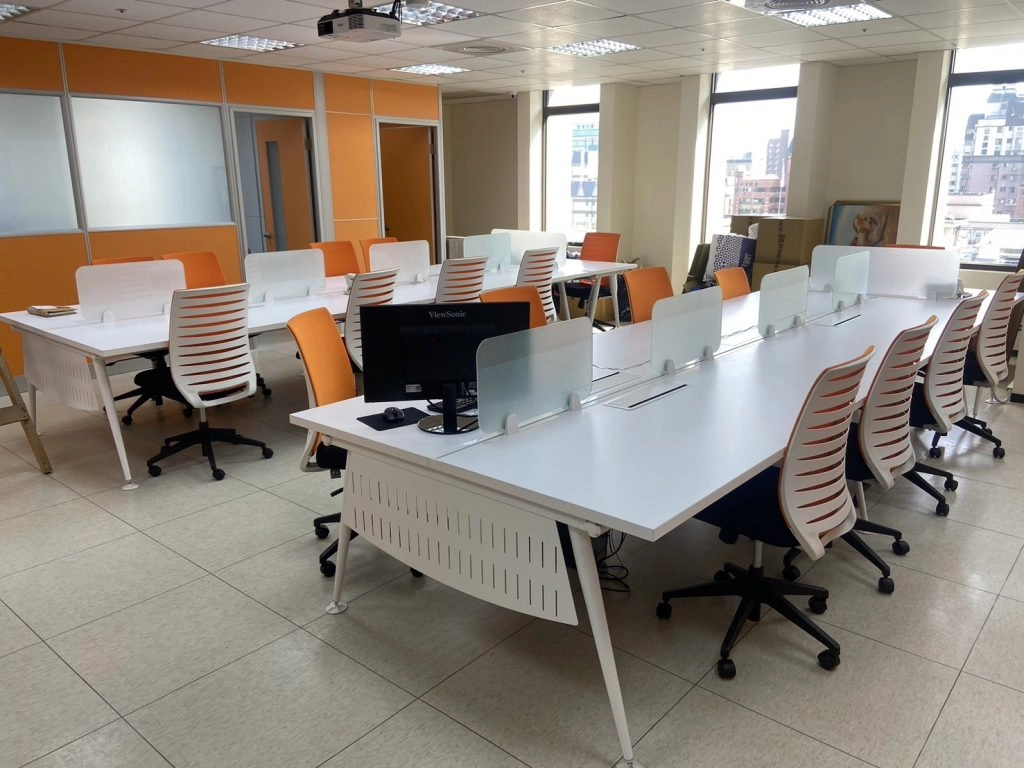 二手辦公家具 - OA高隔板